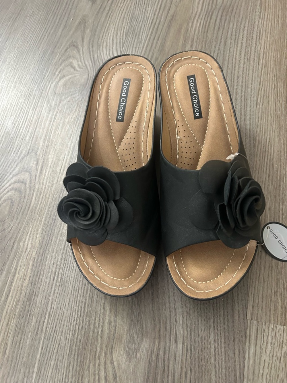Good Choice Women's Black Floral Slide Sandals NWT